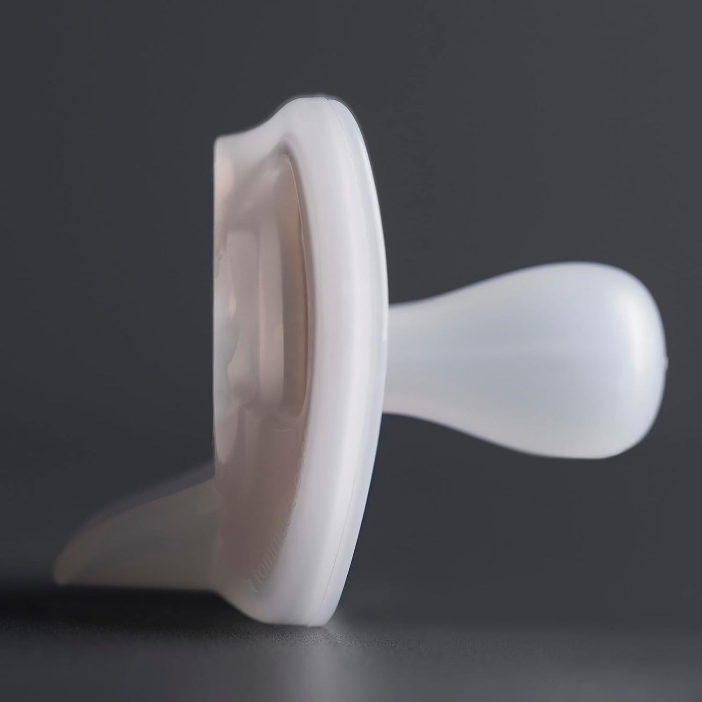 Tommee Tippee Ultra-Light Silicone Pacifiers 6–18m, 4-Pack