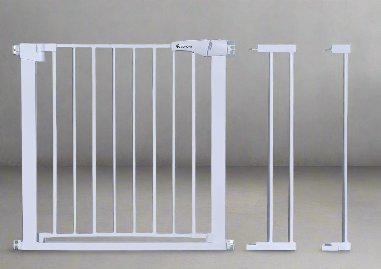 New COMOMY Extra Wide Baby Gate 29.5"-40.5" (White)