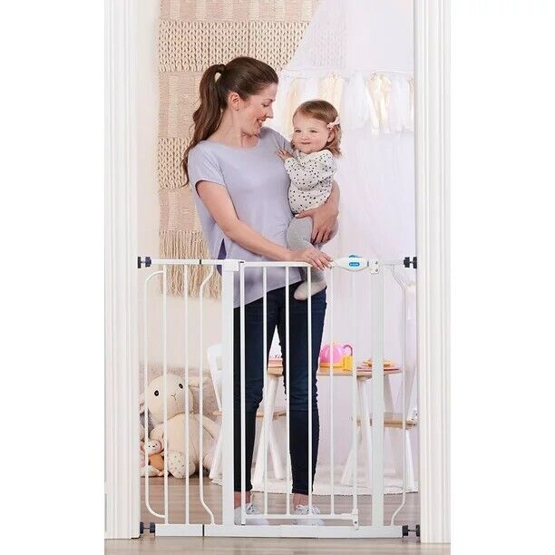 Regalo 1160 Easy Fit Baby Safety Gate - White