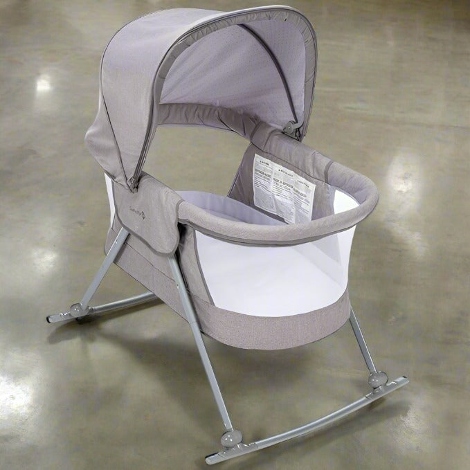 New Safety 1st Nap and Go Rocking Bassinet (Star Gazer)