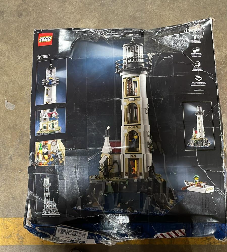 New LEGO Ideas Motorized Lighthouse 21335