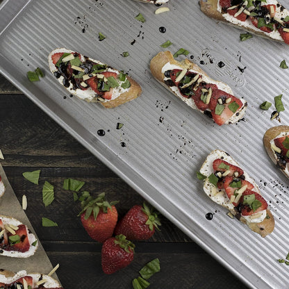 New USA Pan 3-Piece Warp Resistant Non-Stick Aluminized Steel Bakeware Set