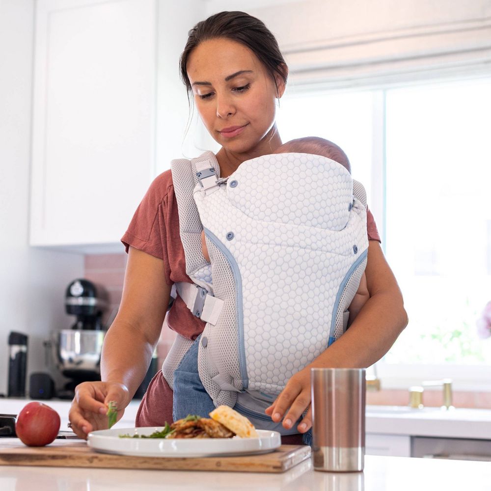 New Infantino Staycool 4-in-1 Convertible Baby Carrier