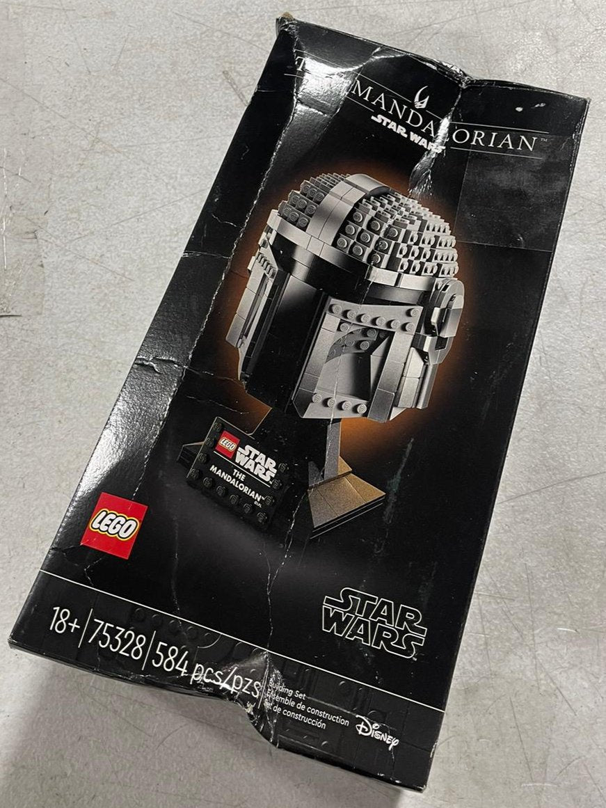 New LEGO Star Wars The Mandalorian Helmet 75328