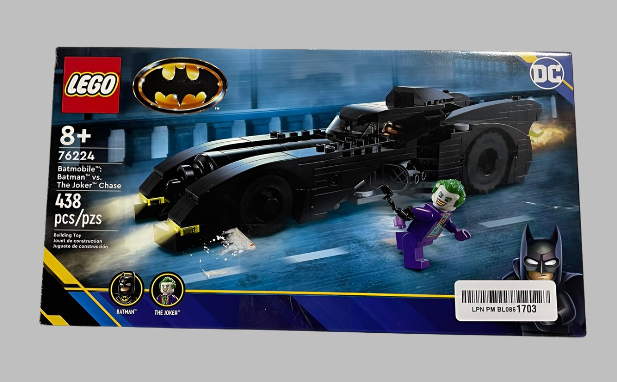 New Lego DC Batmobile: Batman vs. The Joker Chase 76224