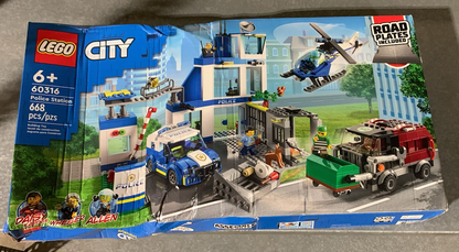 New LEGO City Police Station with Van, Garbage Truck & Helicopter Toy 60316