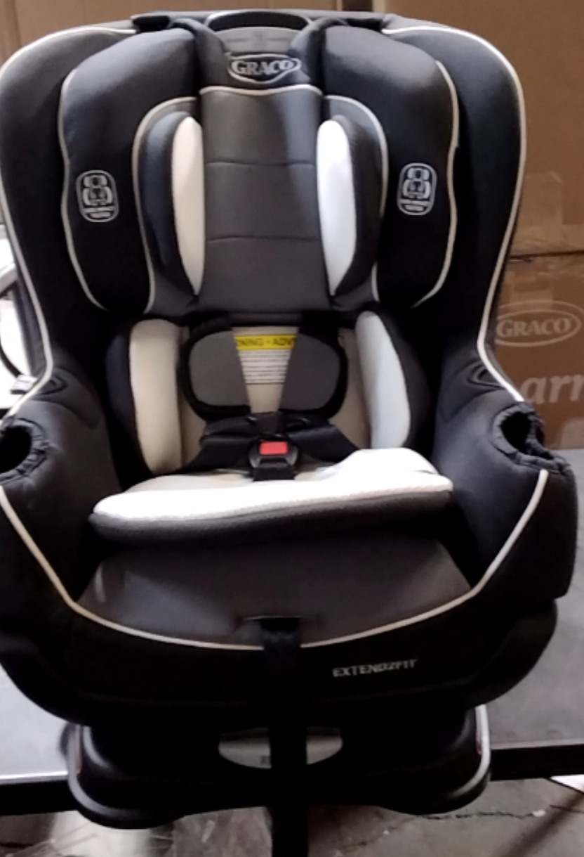 Graco Extend2Fit 2-in-1 Convertible Car Seat (Redmond)