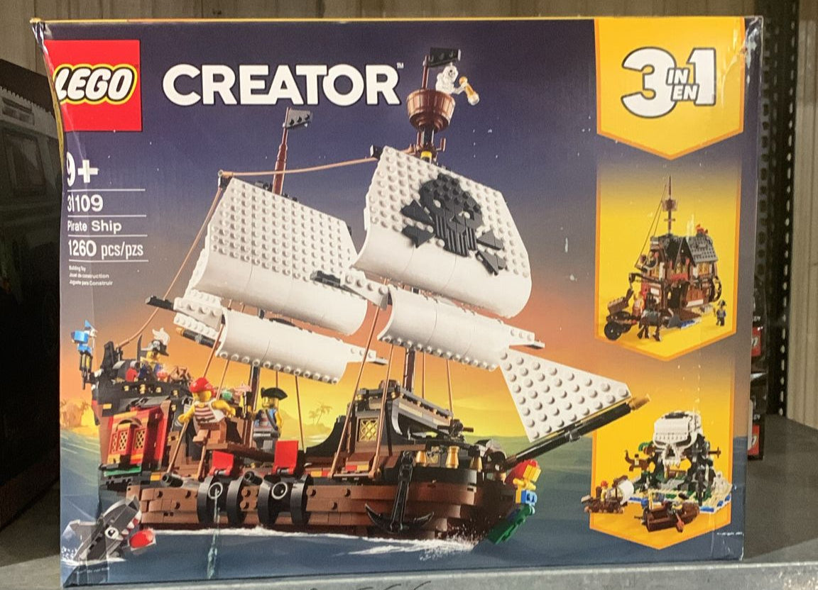 New LEGO Creator 3 in 1 Pirate Ship Building Set 31109