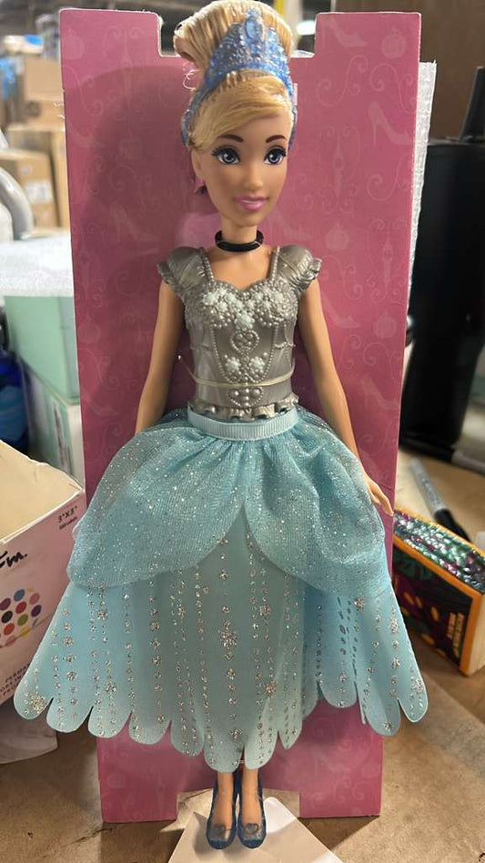 Mattel Disney Princess Cinderella Doll in Sparkling Fashion