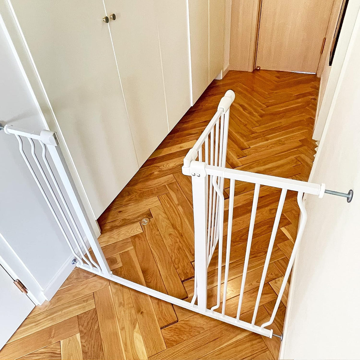 BalanceFrom Easy Walk-Thru Safety Gate (White, 29.1"–48" W x 36" H) - Kidsy