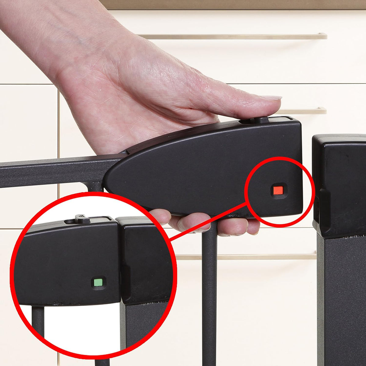 Dreambaby Boston Magnetic Auto Close Security Gate 29.5-38 inches (Black) - Kidsy