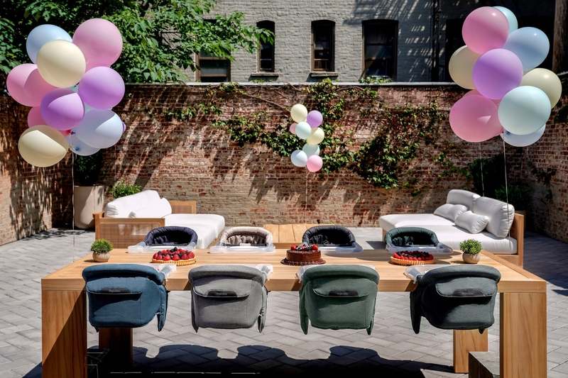 Inglesina Fast Table Chair (Black) - Kidsy