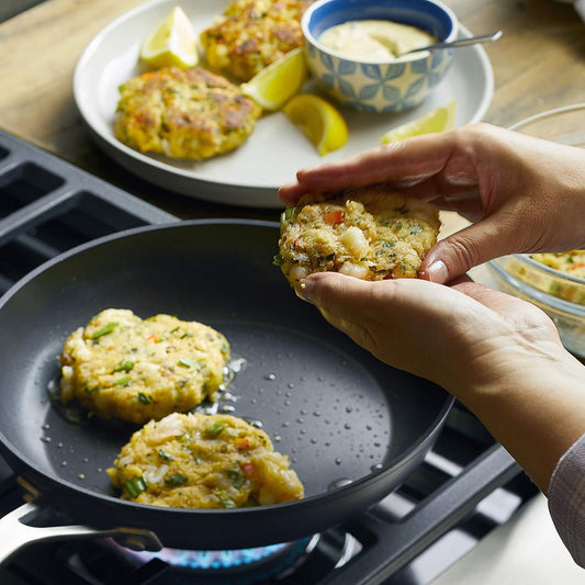 KitchenAid Hard Anodized Induction Nonstick Fry Pan Skillet with Lid 10 Inch (Matte Black) - Kidsy