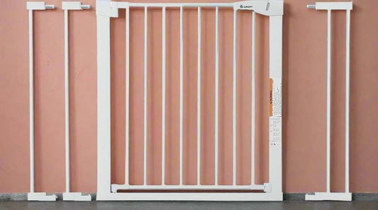 New COMOMY 29.5 - 43.3" Baby Gate Extra Wide for Stairs Doorways (White) - Kidsy