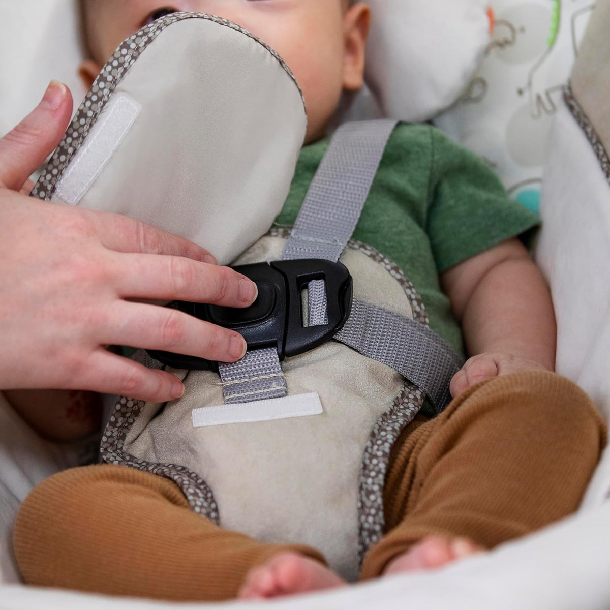New Ingenuity Cozy Kingdom Portable Baby Swing - Kidsy