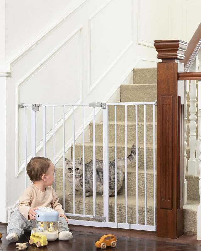 New InnoTruth Pressure - Mounted Baby Gate, 28.9–42.1" (White) - Kidsy