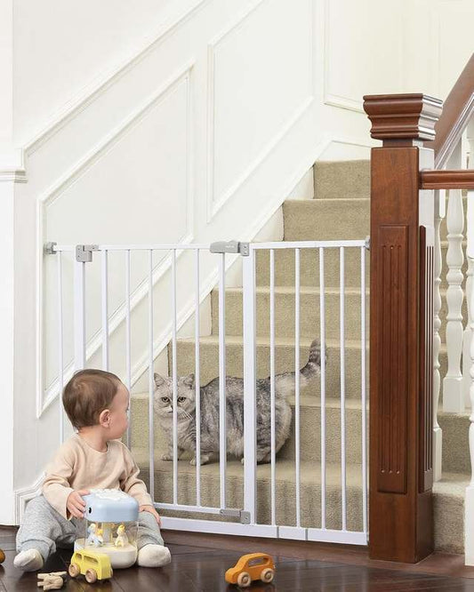 New InnoTruth Pressure - Mounted Baby Gate, 28.9–42.1" (White) - Kidsy