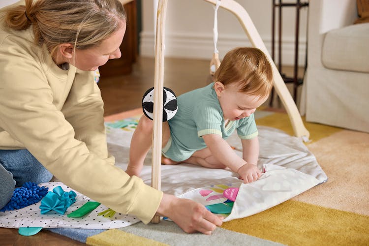 New Lovevery Play Gym – Stage - Based Activity Mat for Baby to Toddler - Kidsy