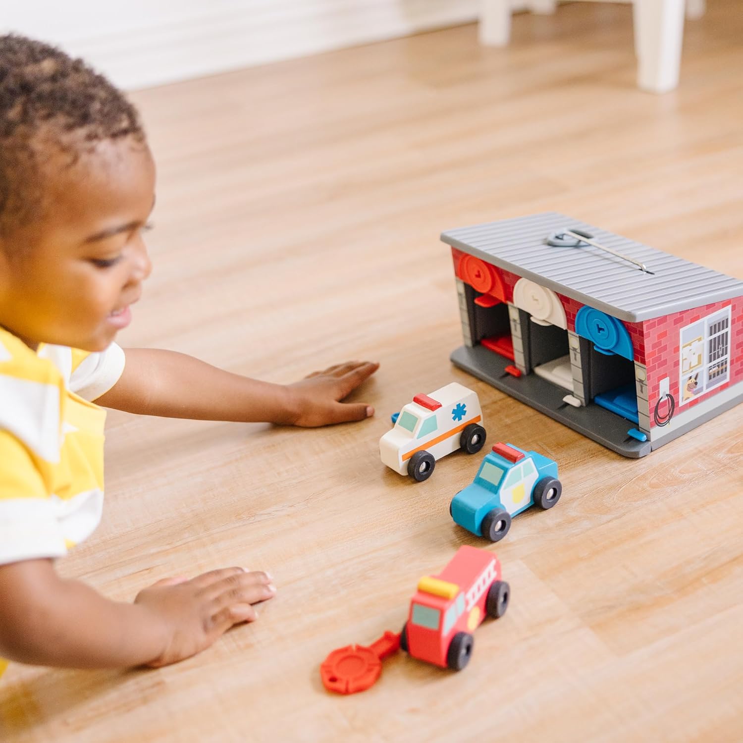 New Melissa & Doug Wooden Rescue Vehicles and Garage Play Set (7 Pieces) - Kidsy