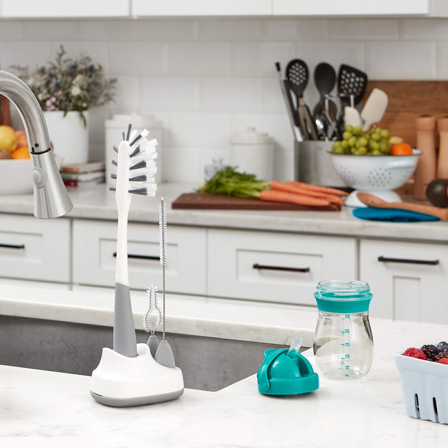 New OXO Tot Water Bottle and Straw Cup Cleaning Set Brush Set (Gray) - Kidsy