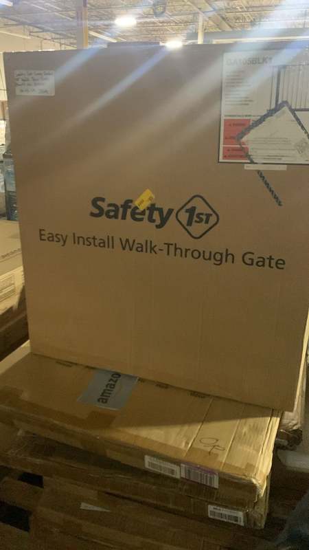 New Safety 1st Walk Thru Gate Fits 29 to 38 inches Wide (Black) - Kidsy