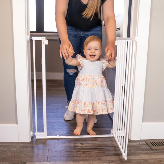 New Toddleroo by North States - StepSafe Auto Close Baby Gate: 29 to 38 Inches Wide - 30 Inches Tall (White) - Kidsy