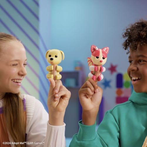 New WowWee Fingerlings Adopt Me! Pet (Strawberry Shortcake Bat Dragon) - Kidsy