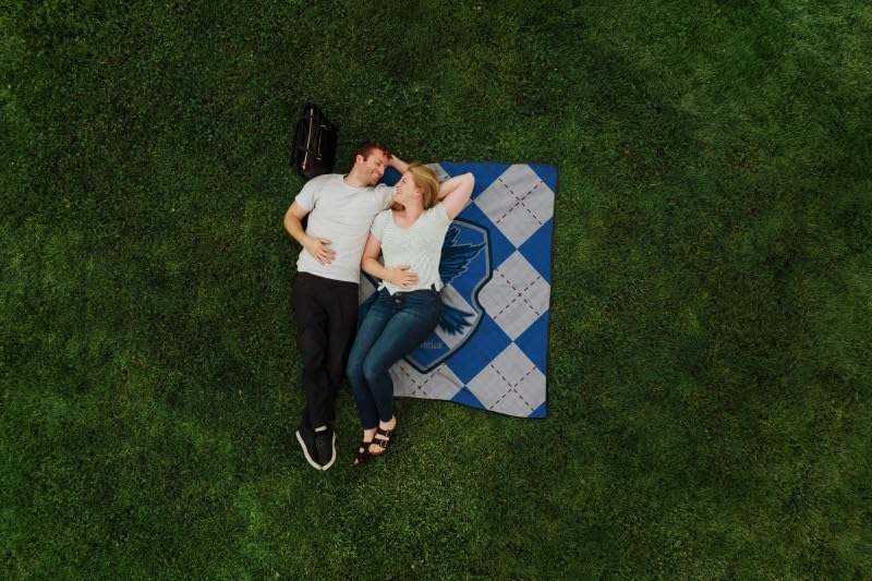 Picnic Time Harry Potter Ravenclaw Impresa Picnic Blanket (Black) - Kidsy