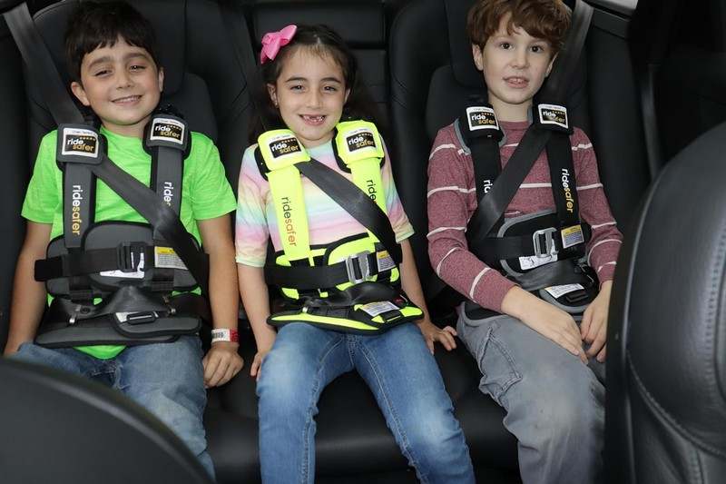 RideSafer Small Yellow Portable Car Seat (S, Yellow) - Kidsy
