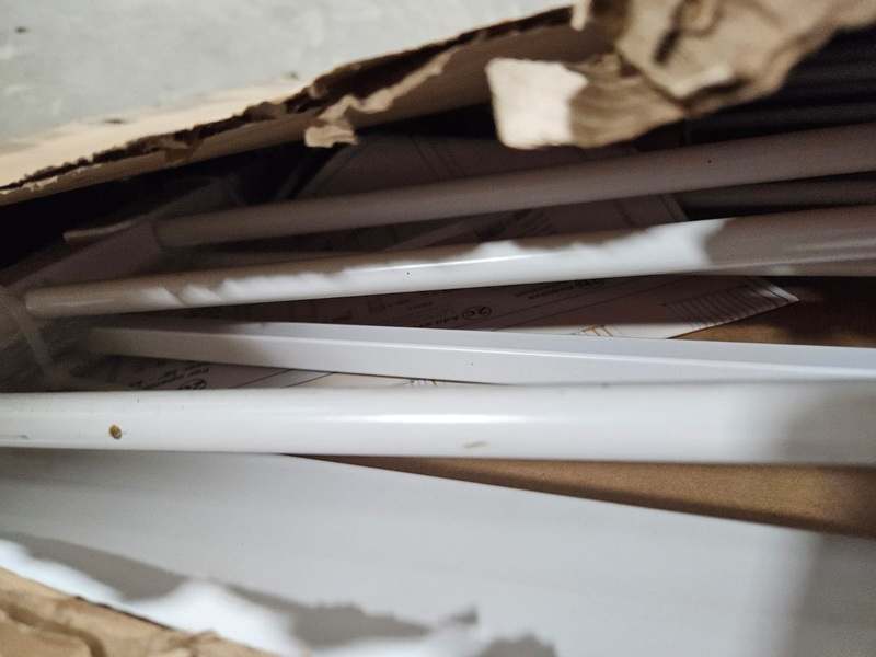 Safety 1st Easy Install 36" Extra Tall & Wide Gate, Fits Between 29'"And 47" (White) - Kidsy