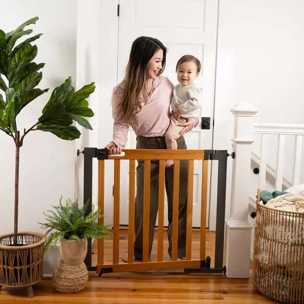 Summer Infant West End Baby & Pet Gate, 36–60"W × 30"H (Oak & Metal) - Kidsy