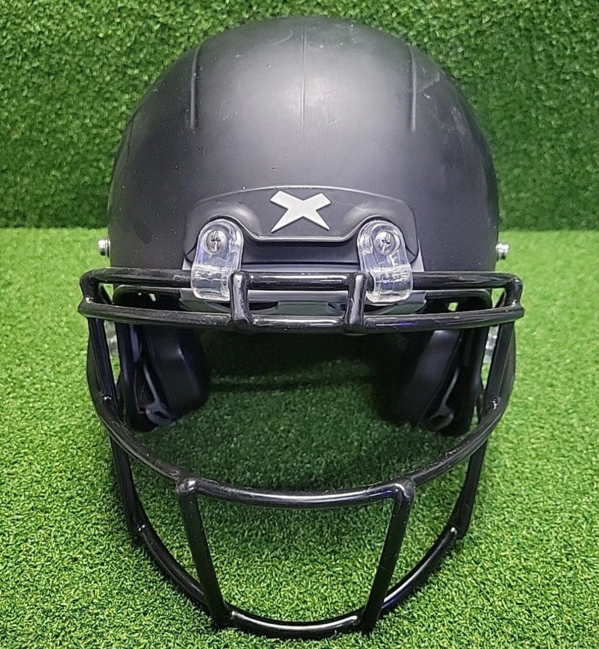 Xenith X2E+ Youth Football Helmet - Medium (Black) - Kidsy