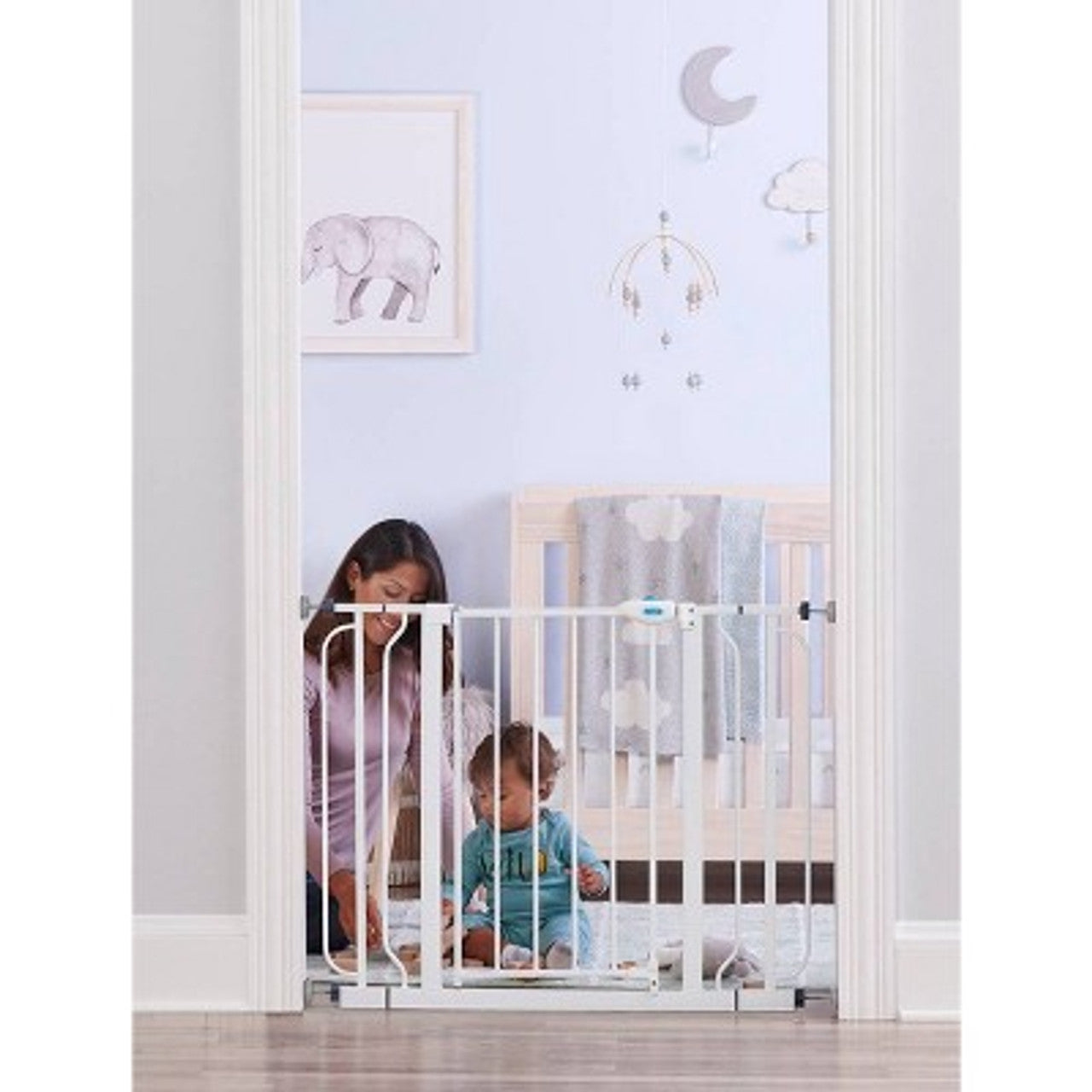 New - Regalo Wall Safe Extra Wide Walk Through Safety Gate