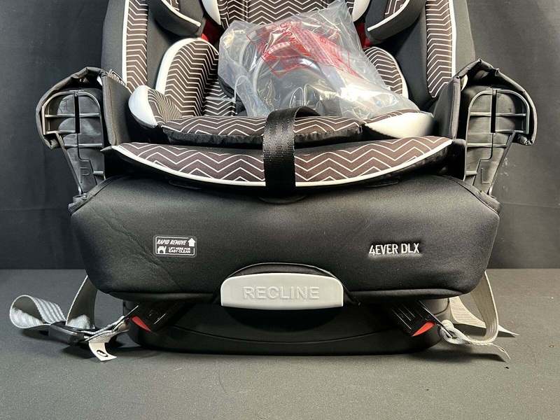 Graco 4Ever DLX 4 - in - 1 Infant to Toddler Car Seat (Zagg) - Kidsy